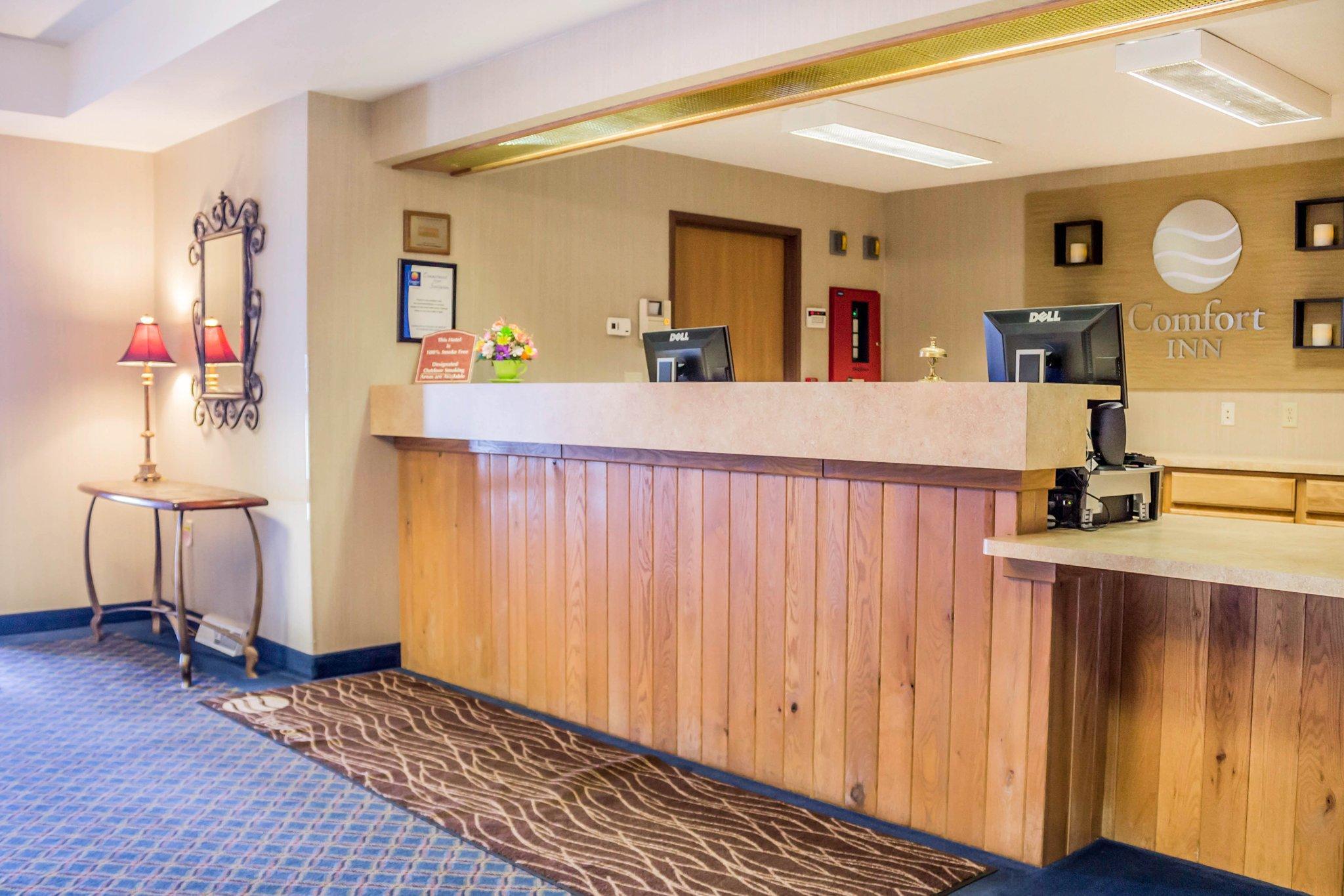 Comfort Inn Iron Mountain Buitenkant foto