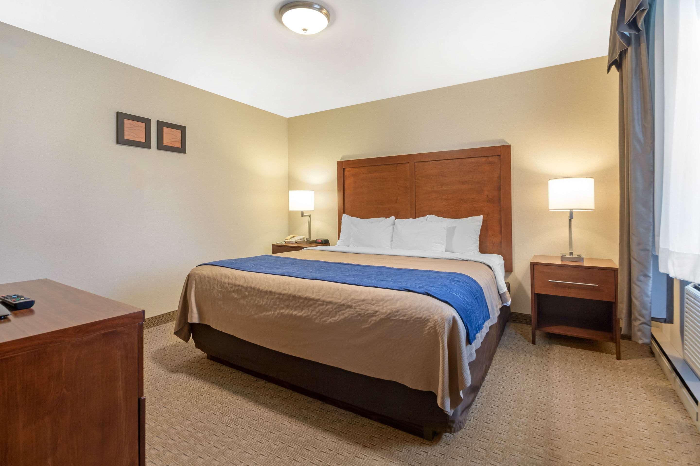 Comfort Inn Iron Mountain Buitenkant foto