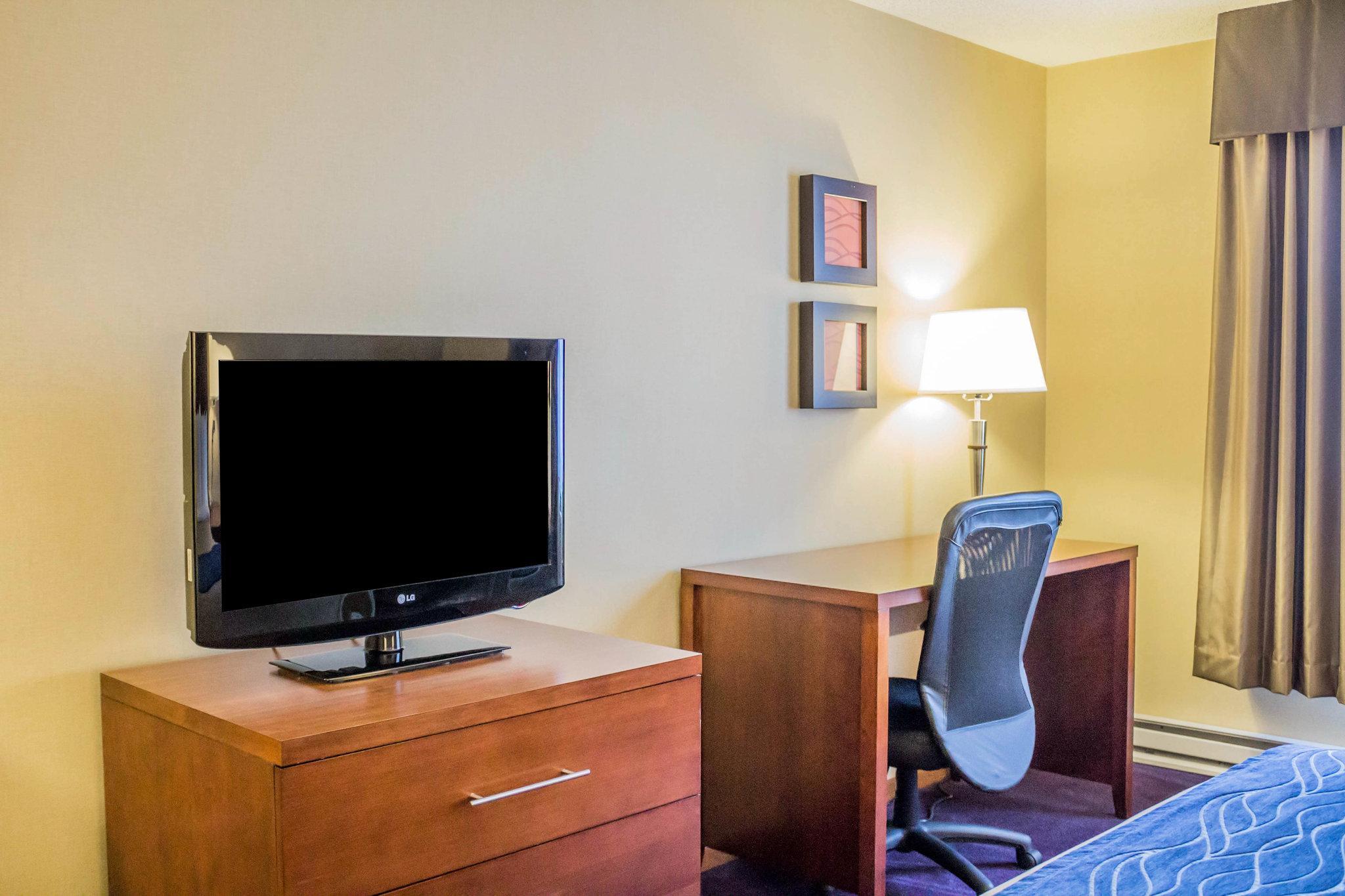Comfort Inn Iron Mountain Buitenkant foto