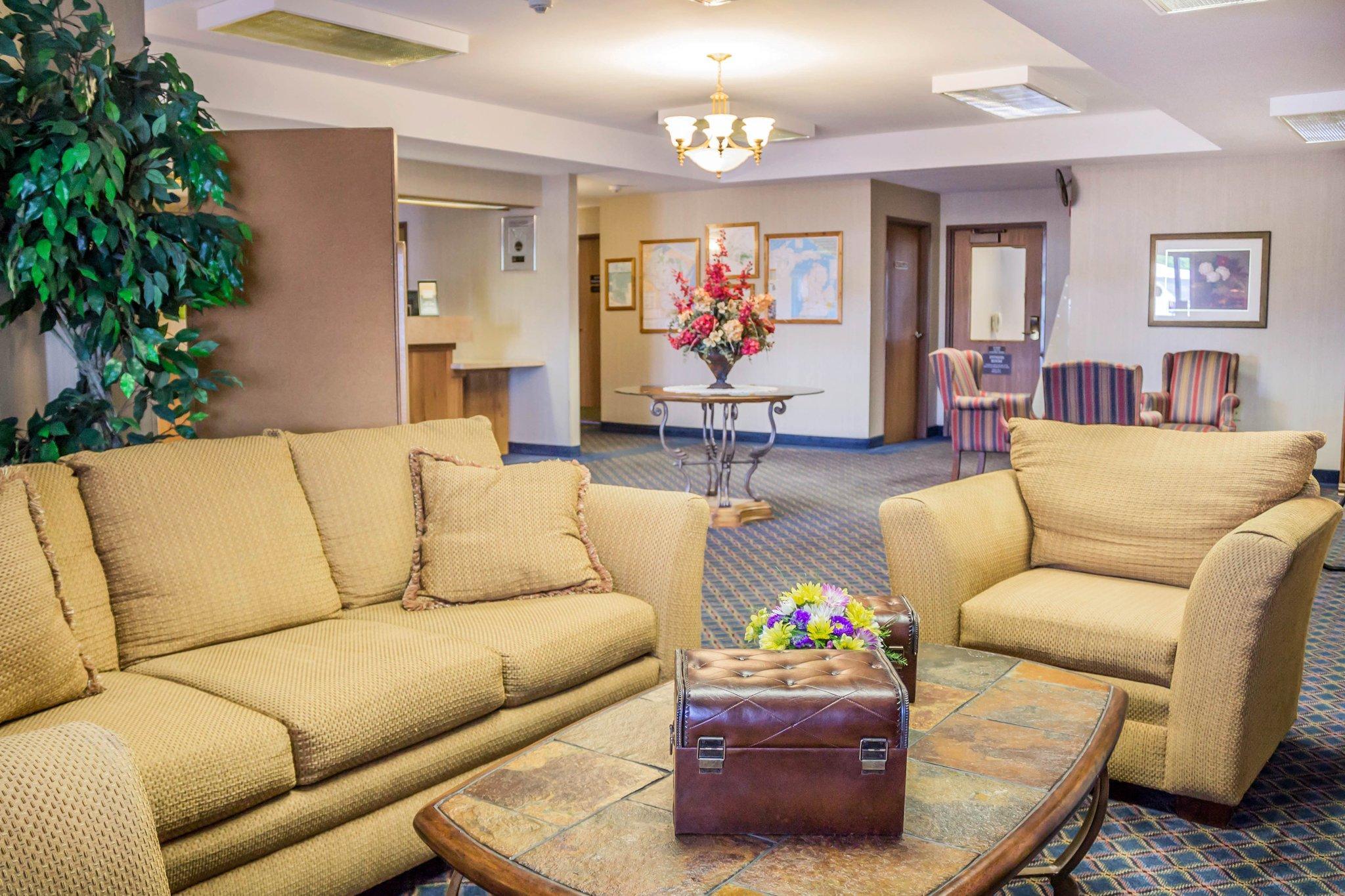 Comfort Inn Iron Mountain Buitenkant foto